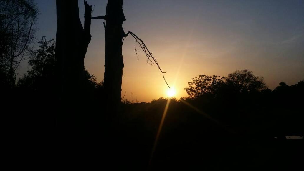Tendaba Camp Hotel Luaran gambar